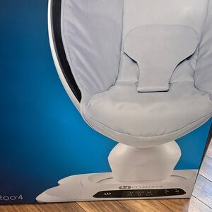 4moms Baby MamaRoo4 Multicolor Plush Infant Seat Motion Swing